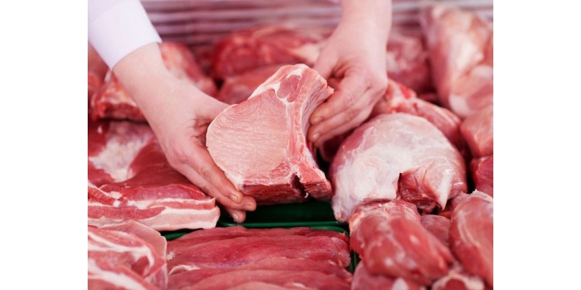 In Deutschland droht aufgrund der Schließung der Produktion eine Fleischknappheit